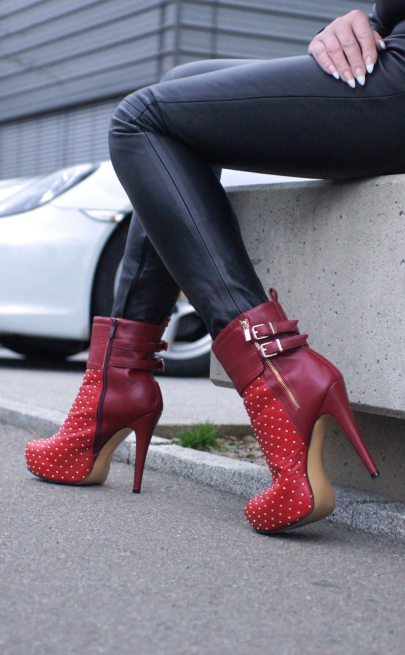 Shoes, boots, heels as different types of sexual pleasure Shoes, boots, heels as different types of sexual pleasure